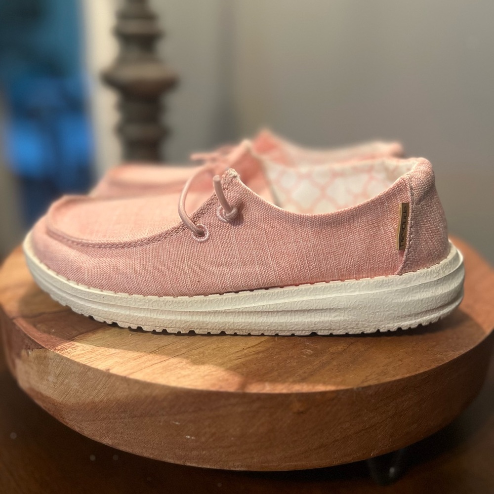 Hey Dude girls pink slip-ons